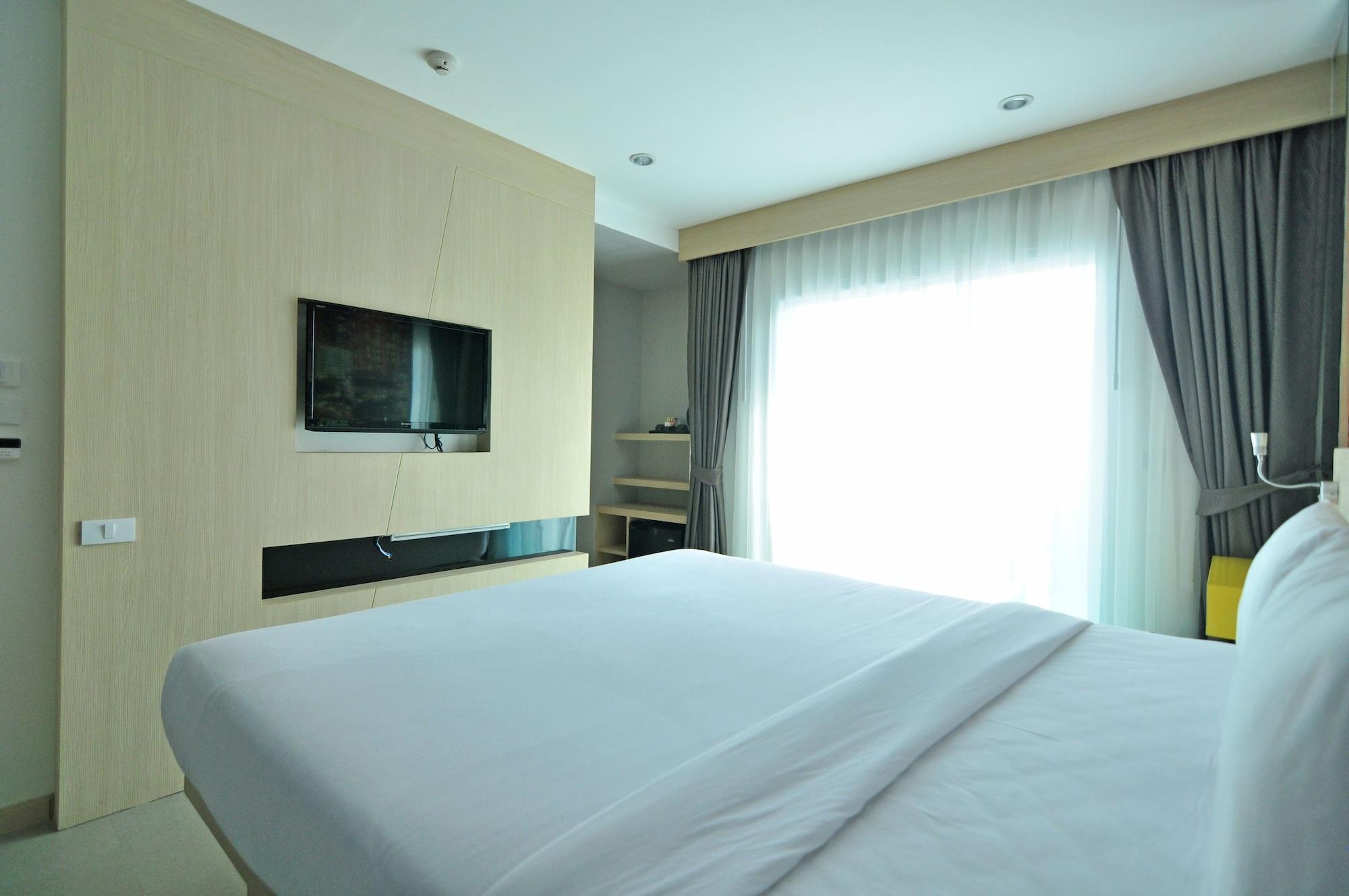 The Aim Patong Hotel Esterno foto