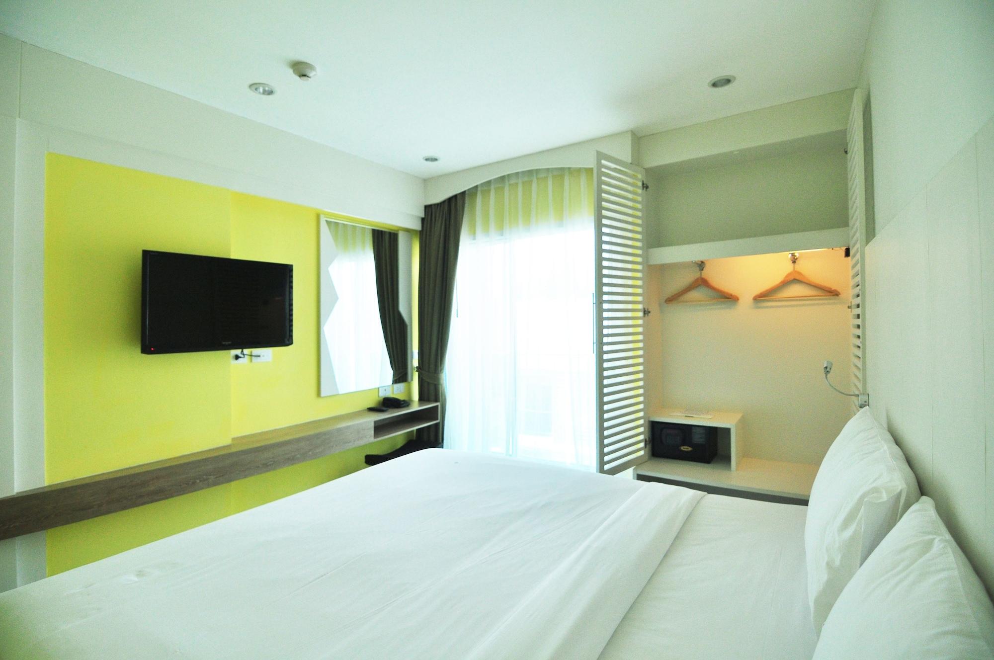The Aim Patong Hotel Esterno foto